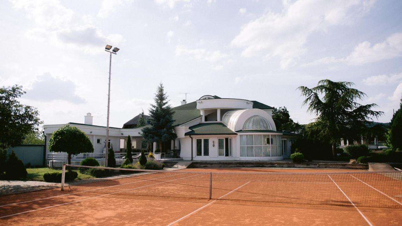 Fruska Gora Klub Krstasice Villa Irig Dış mekan fotoğraf